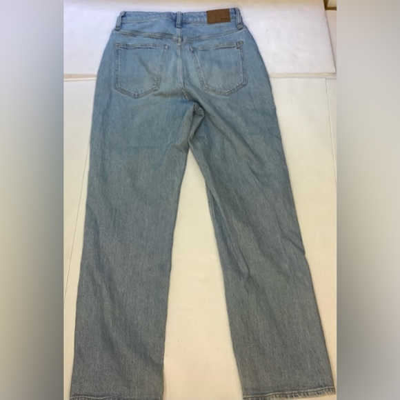 Madewell jeans, curvy, 11” high waisted, straight leg, light wash, 27 waist - Picture 3 of 11